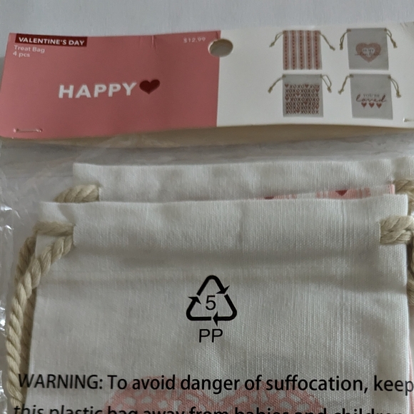 Valentine canvas string treat bags 4pk - Picture 2 of 2